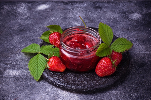 strawberry jam in jar - Клубника в собственном соку