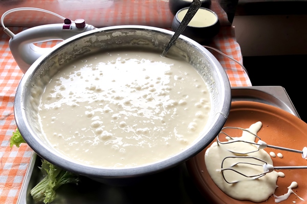 the process of making thick pancakes tasty pancakes - Постные блинчики на рисовом отваре с овощами