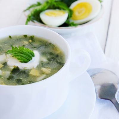 «Зелёный» суп с крапивой
