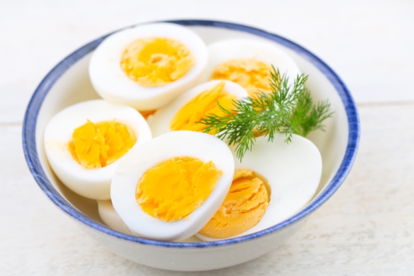 boiled sliced egg food photo - Перекус "Отличник"