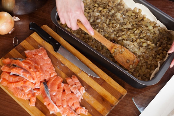 closeup of making fish pie with salmon and eggplants 1 - Пирог с рыбным фаршем и рыбой