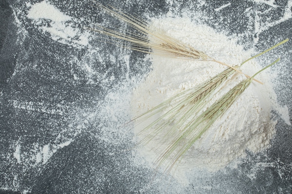 flour with ears of wheat on marble surface - Кислый грибной суп, постный стол