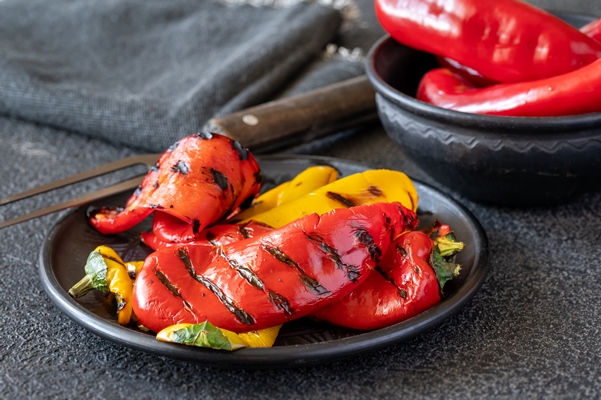 grilled bell peppers - Перец с чесноком