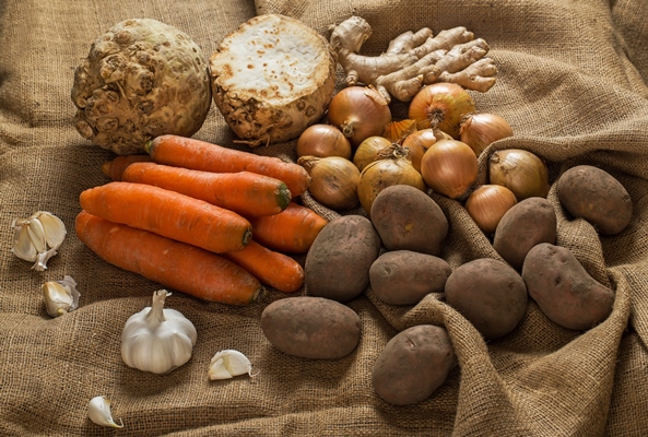 vegetables on blanket - Постный картофельный суп с перловкой и грибами
