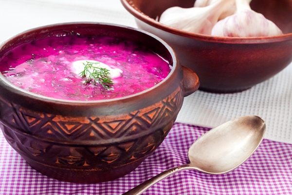 holodnik traditional lithuanian cold beetroot soup - Ботвинья «Весна»