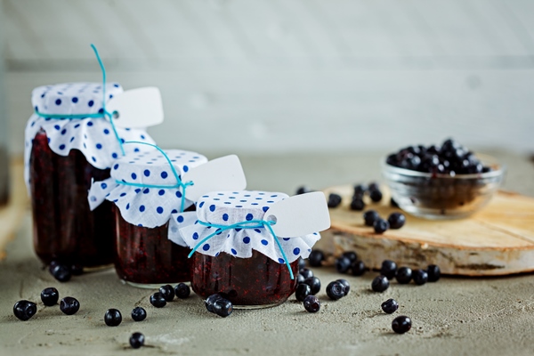 homemade blueberry jam in a jar and fresh blueberries health 1 - Черника, консервированная по-словацки