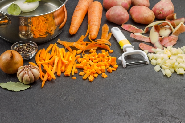 ingredients for cooking vegetable soup - Суп чечевичный