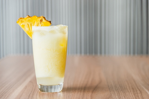 pineapple cocktails juice - Карамельный квас