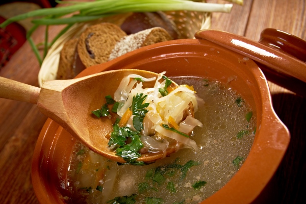 russian sauerkraut soup stchi white cabbage in the casserole - Щи валаамские с сухими грибами