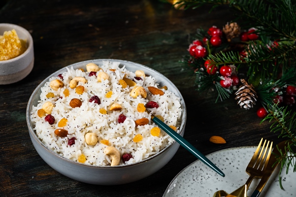 traditional christmas kutia boiled rice porridge traditional slavic holiday ritual dish sweet pilaf with nuts kutya ukrainian orthodox christmas - Коливо из риса