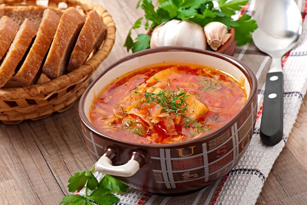 ukrainian and russian national red soup borsch closeup 1 - Щи по-крестьянски