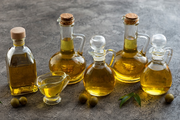 variety of containers filled with olive oil - Квас первого дня Великого поста (малороссийский рецепт XVIII века)