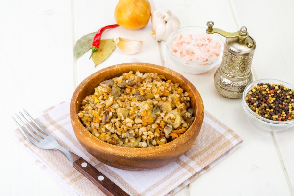 boiled buckwheat porridge with stewed mushrooms and vegetables 1 - Гречневая каша с капустой и овощами