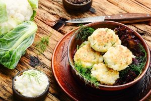 closeup of fried vegetable cutlets - Правила составления меню