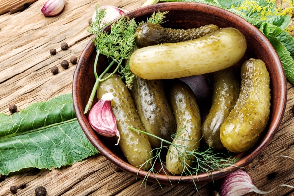 homemade pickles on wooden table - Простой картофельный салат