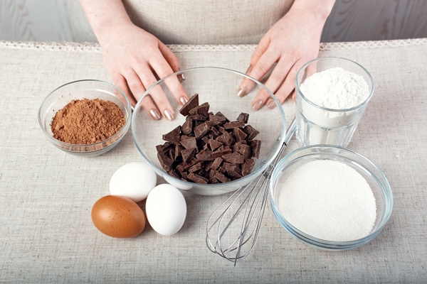 ingredients for making chocolate cake - Готовим кекс в кружке вместе с детьми