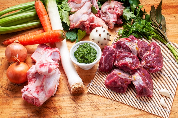 ingredients for meat broth with green sauce - Учим детей готовить мясной бульон