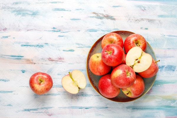 ripe delicious organic red apples - Маринованные яблоки