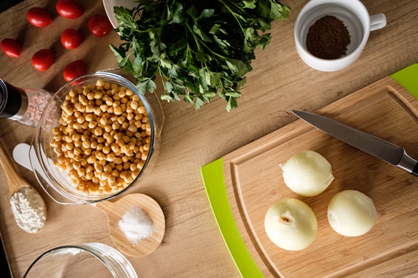falafel ingredients on the table - Фалафель, постный стол