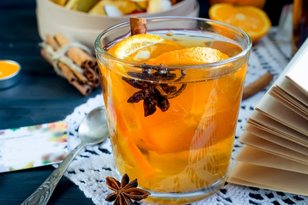 warming orange tea and dried fruits - Безалкогольный яблочный глинтвейн с апельсином