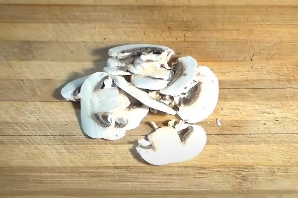 2023 08 03 002 - Капуста, запечённая с грибами и молочным соусом