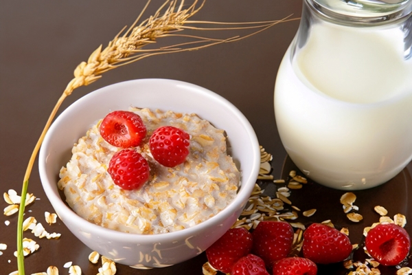 healthy diet menu oats with milk healthy eating - Молочная овсяная каша "Экстра"