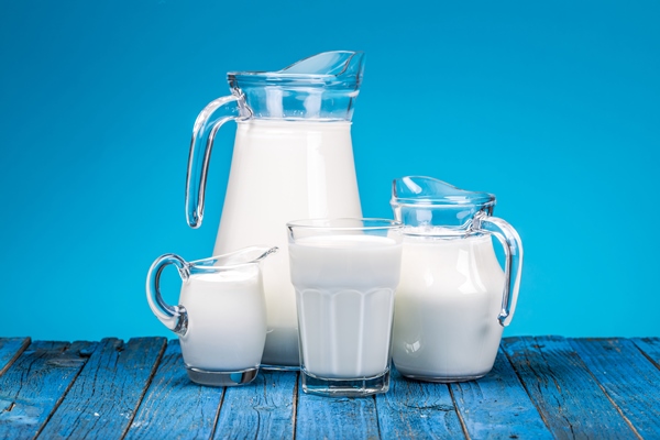 milk concept - Молочный перловый суп