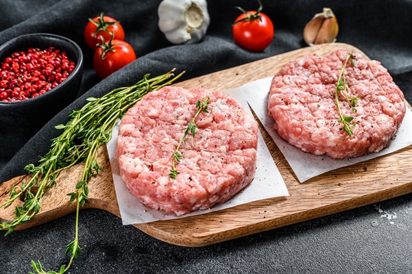 raw pork cutlets ground meat patty - Правила выбора и приготовления мяса