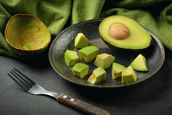 avocado products made from avocados food nutrition concept 2 - Постное "севиче" из цветной капусты