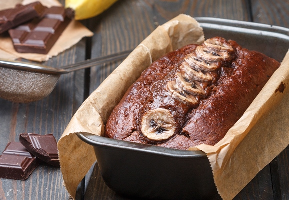 chocolate cake bread with a banana - Монастырская кухня: постный шоколадно-кофейный пирог с вишней и бананами, овощной суп