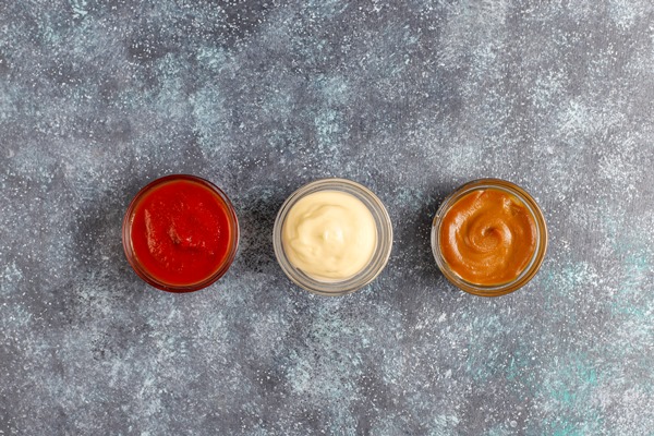 homemade ketchup mustard and mayonnaise sauce - Соус майонез с корнишонами