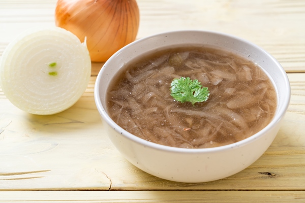 onion soup bowl - Монастырская кухня: луковый суп с капустой, свекольные котлеты