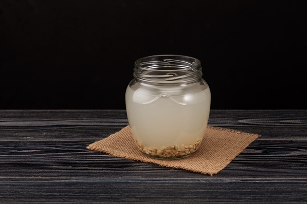 rejuvelac or homemade kvass in jar healthy fermented drink natural probiotic - Овсяный квас и закваска (видео)