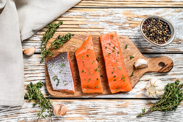 salted salmon fillet with thyme - Блинчики с сёмгой и сливочным сыром