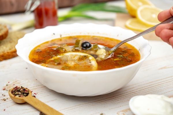 traditional russian soup solyanka - Монастырская кухня: архиерейская солянка, постный "Наполеон"