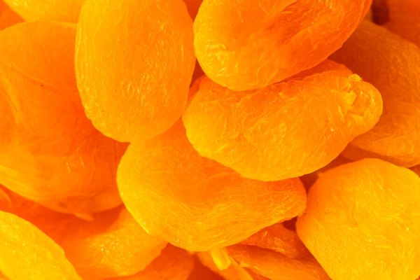 dry apricots fruit close up 23 2148231457 - Сырники с морковью