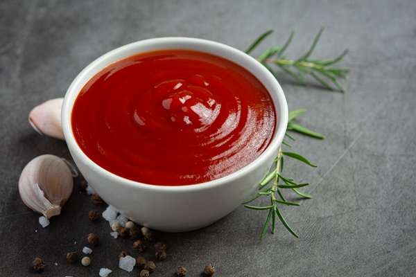 ketchup or tomato sauce with fresh tomato 1 - Ризотто постное с икрой