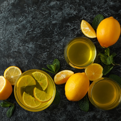 Лимонное желе с фруктами