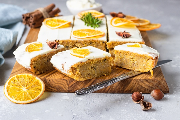 raw carrot cake with cream cheese frosting dried orange slices and spices cinnamon and anise 1 - Морковно-творожный мазурек