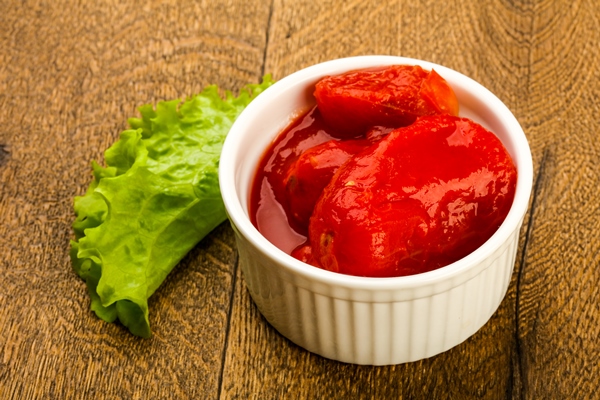 peeled tomatoes - Рататуй под соусом пепперад, постный стол