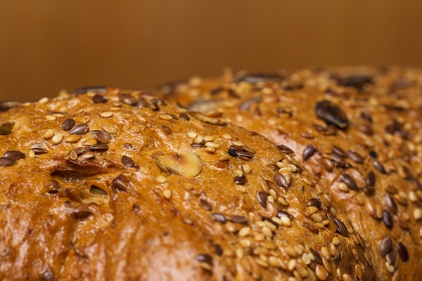 delicious bread made from good wheat - Хлеб из цельнозерновой муки