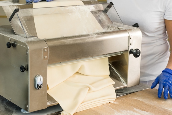 dough sheeter a device for the production of dumplings - Рецепт просфор №1