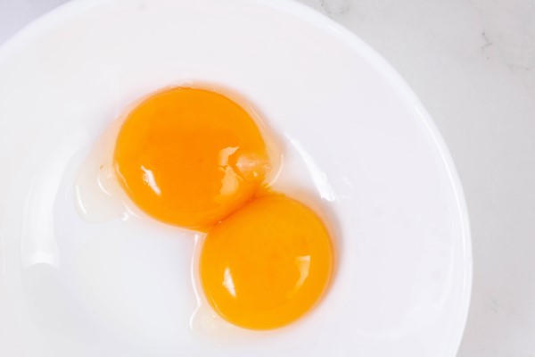 flat lay above raw egg yolks - Заварная пасха диетическая (при сахарном диабете)