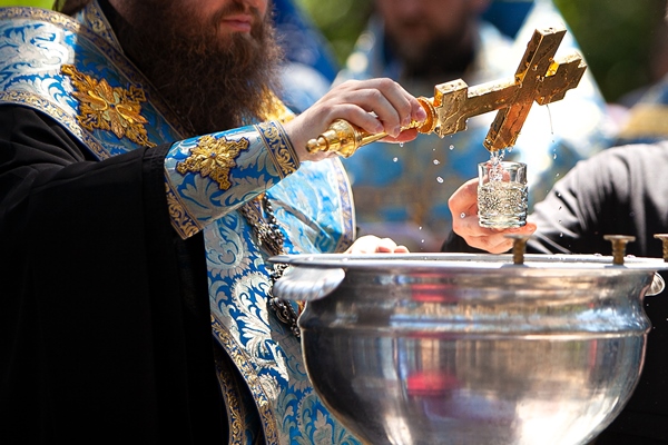 consecration of water by an orthodox priest 1 - Просфоры (рецепт № 4)