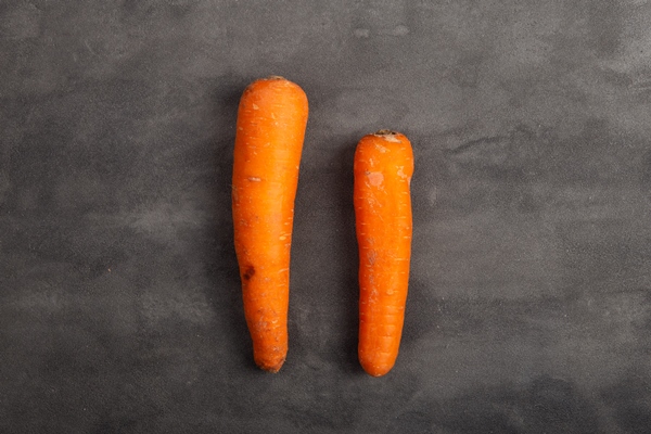 fresh organic carrot on grey background vegetables healthy food - Горячие бутерброды "Ленивые драники"