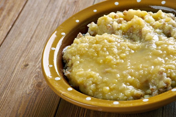 herne tatrapude estonian cereal with peas and buckwheat prepares winter baltic cuisine - Каша "Остатки сладки"