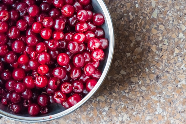 background of fresh ripe pitted cherries - Вишнёвое варенье