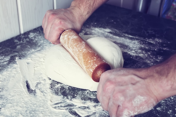 knead flour toned dough - Пицца постная на тонком тесте