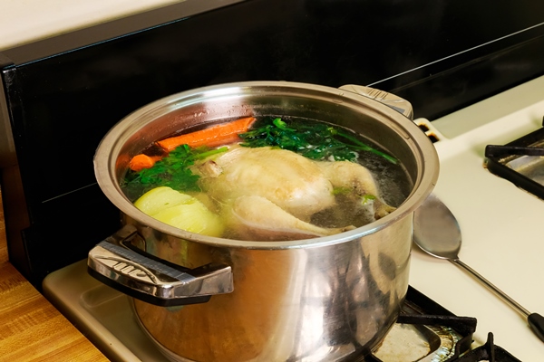 i make chicken broth in a pot chicken broth - Кулинарные секреты для одиноких