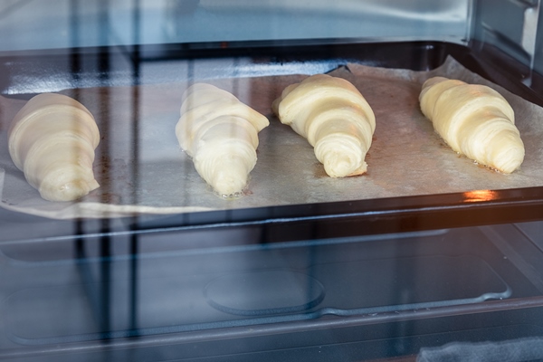 the raw croissants in the electric oven - Рогалики по ГОСТу